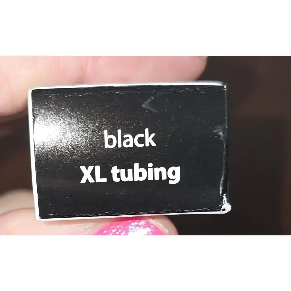 mascara black